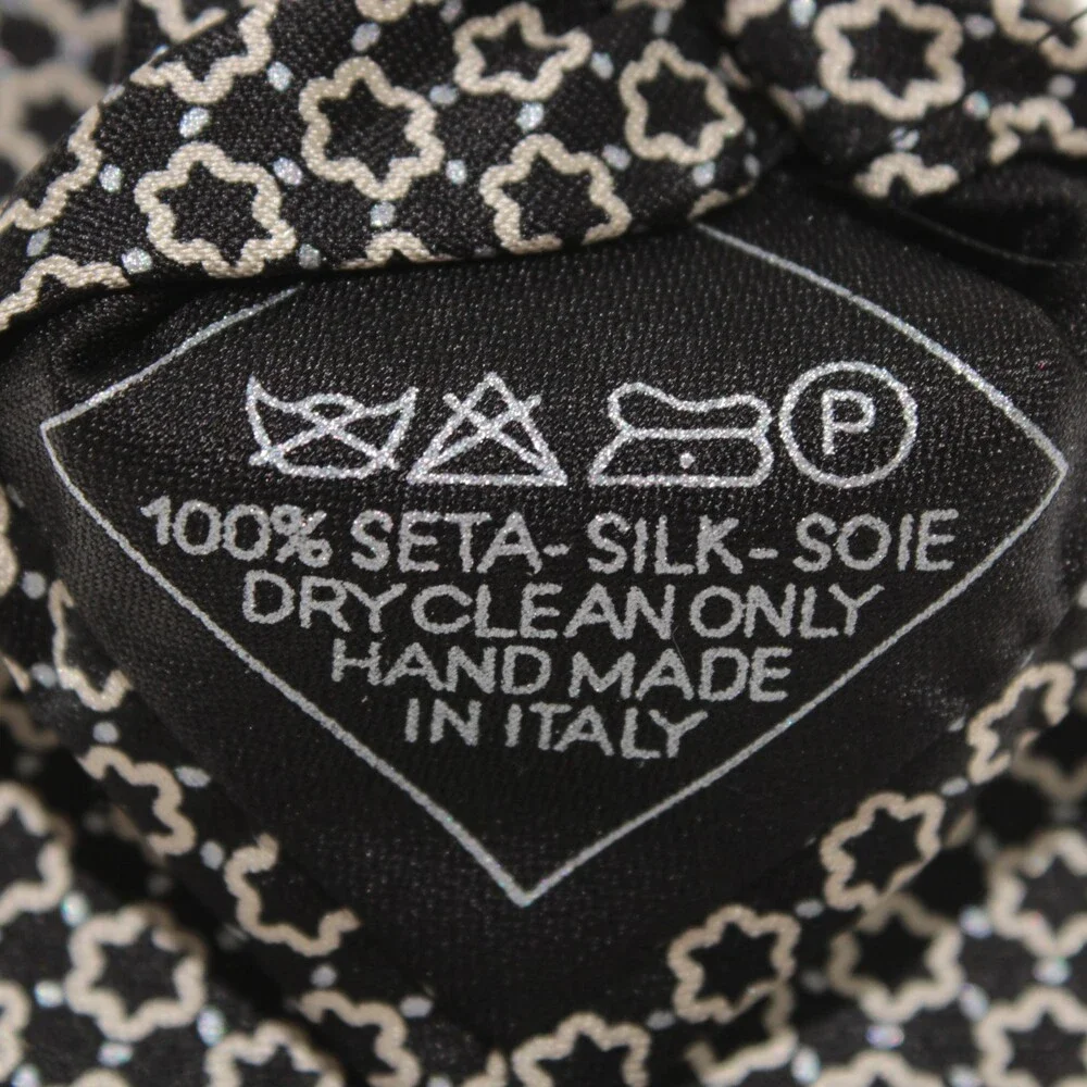 Brioni NWOT Neck Tie in Black with Cream Geometric Print 100% Silk Made in Italy
